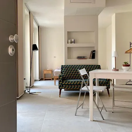 Neptune Waterfront Apartment: Seaside Retreat Apartment Alghero