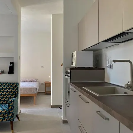 Neptune Waterfront Apartment: Seaside Retreat Alghero