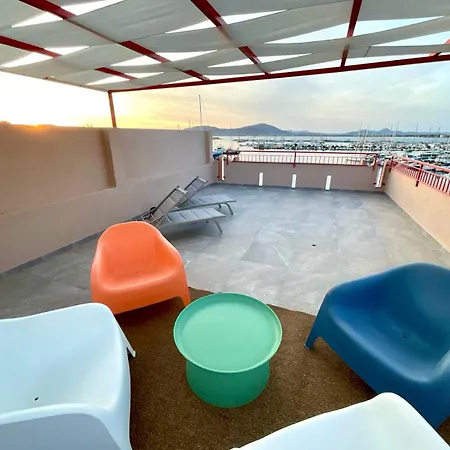 Neptune Waterfront Apartment: Seaside Retreat Alghero